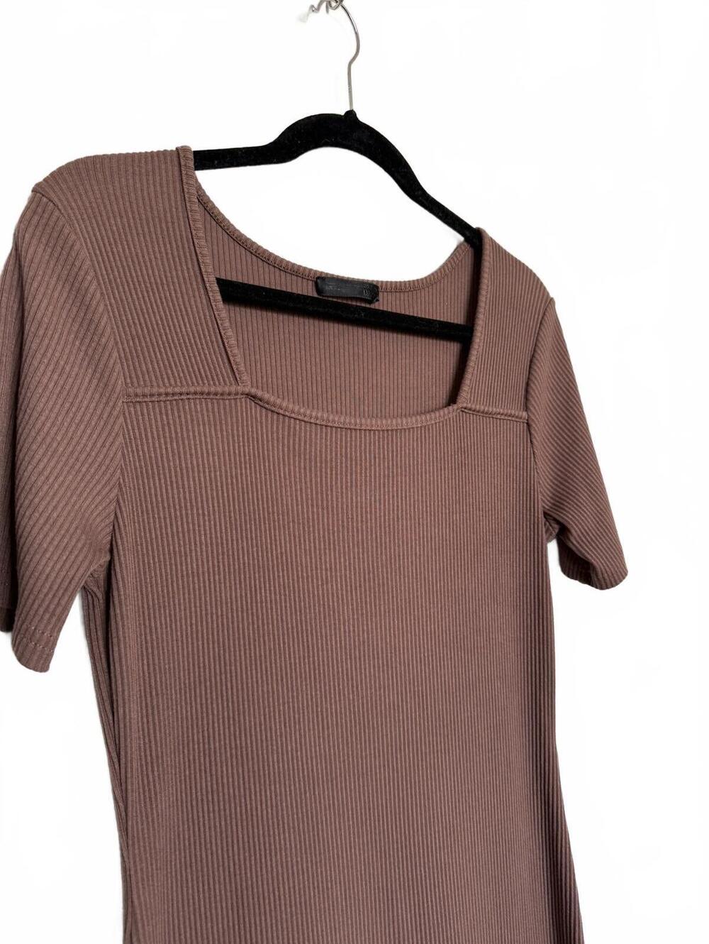 Ribbed Knit Short Sleeve Maxi Dress in Brown - Picture 2 of 5